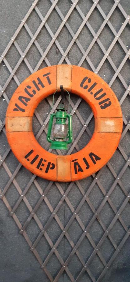 Yacht Club Apartment Liepāja Exterior foto